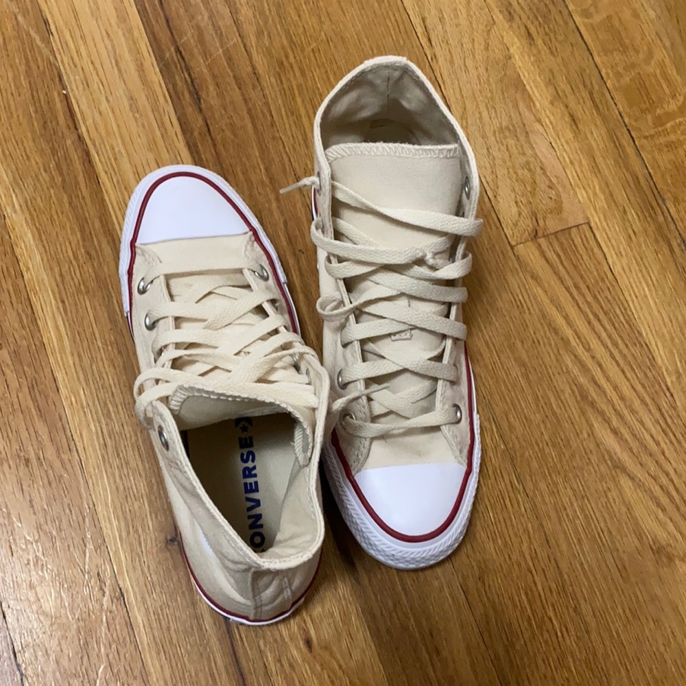 cream converse